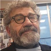 E' da tanti anni che mi occupo di formazione nelle materie di italiano, latino e storia nei licei e ho sempre coinvolto i miei studenti portandoli a livelli buoni di conoscenze  e abilità. La mia specialità è soprattutto la scrittura creativa sostenuta da